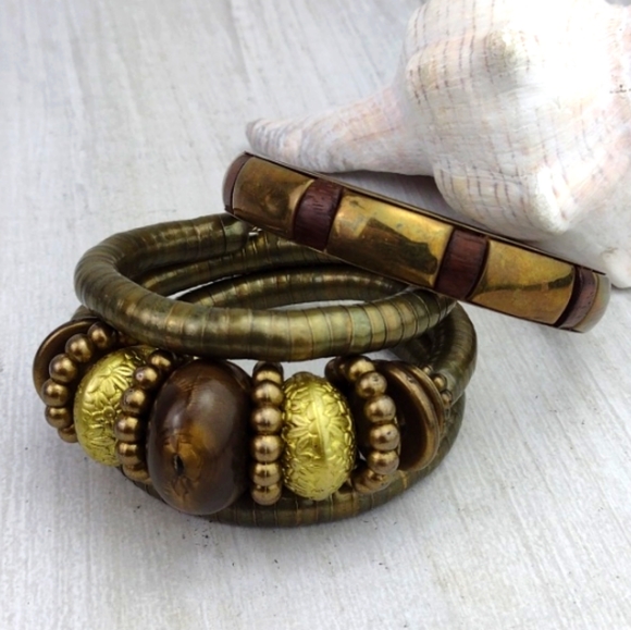 Brassy Boho Wood & Gold Tone-Bead Smooth Puka-Style Spiral Bangle Bracelet Combo - Picture 12 of 12